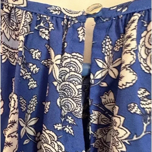 Vince Camuto NWT! Blue White Floral Ruffle Trim NEW Women's Sleeveless Top XS - Picture 8 of 9